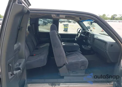 2000 Chevrolet Silverado 1500 Ls from USA, damaged, VIN 1GCEC19V9YZ234548